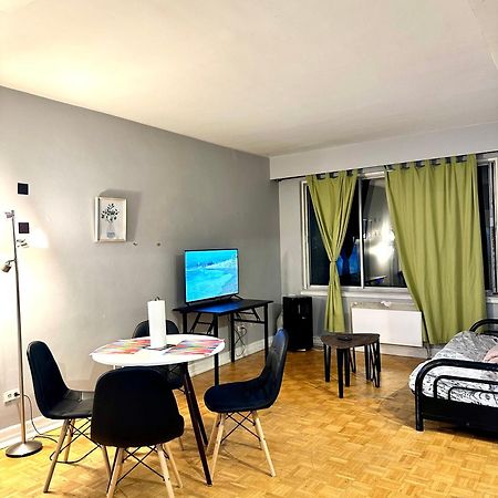 דירות מונטריאול Affordable Cuttie 4 Persons 2 Beds In Downtown מראה חיצוני תמונה